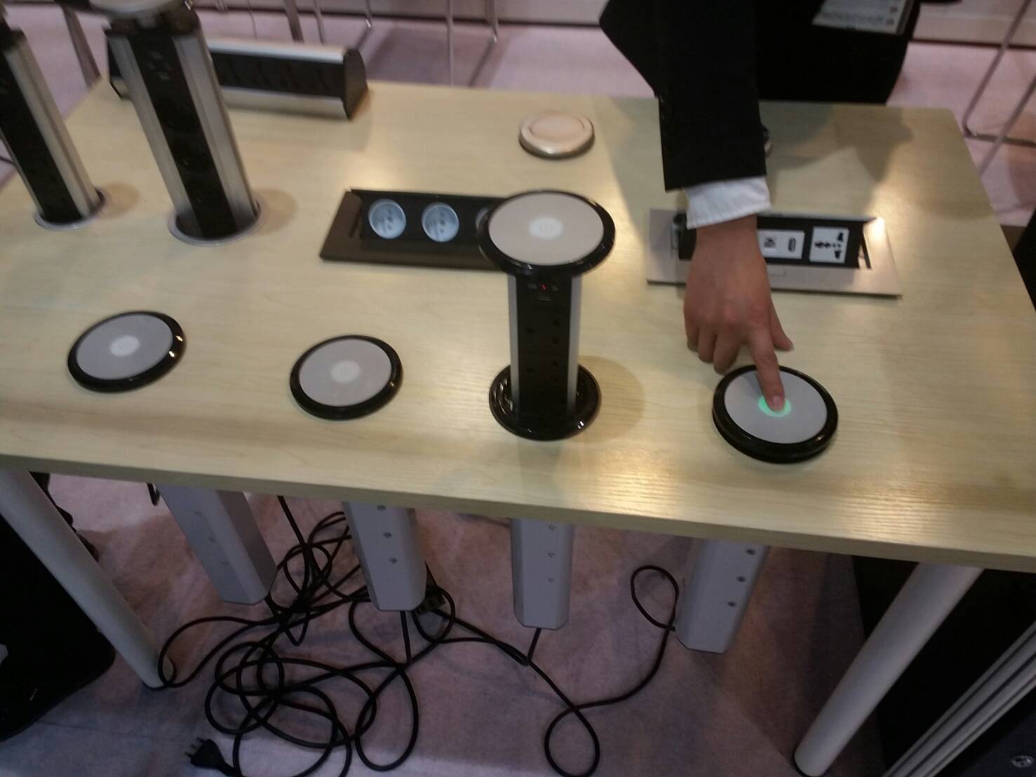 pop up tower desktop power socket